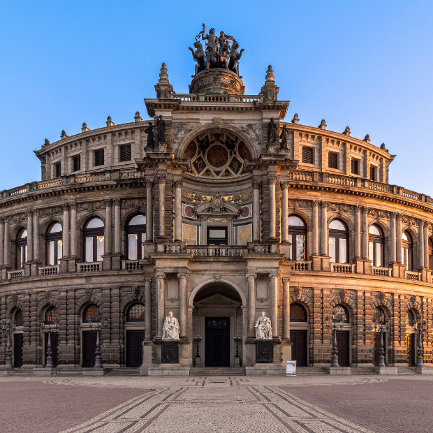 Architektonische Fassade eines repräsentativen Gebäudes